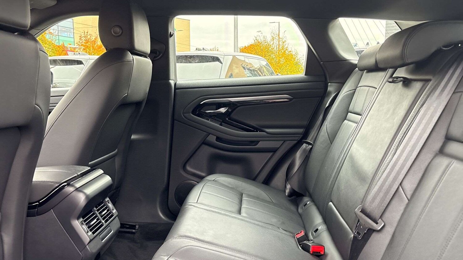 Used Land Rover Range Rover Evoque 2022 for sale - 76362623: Photo 4