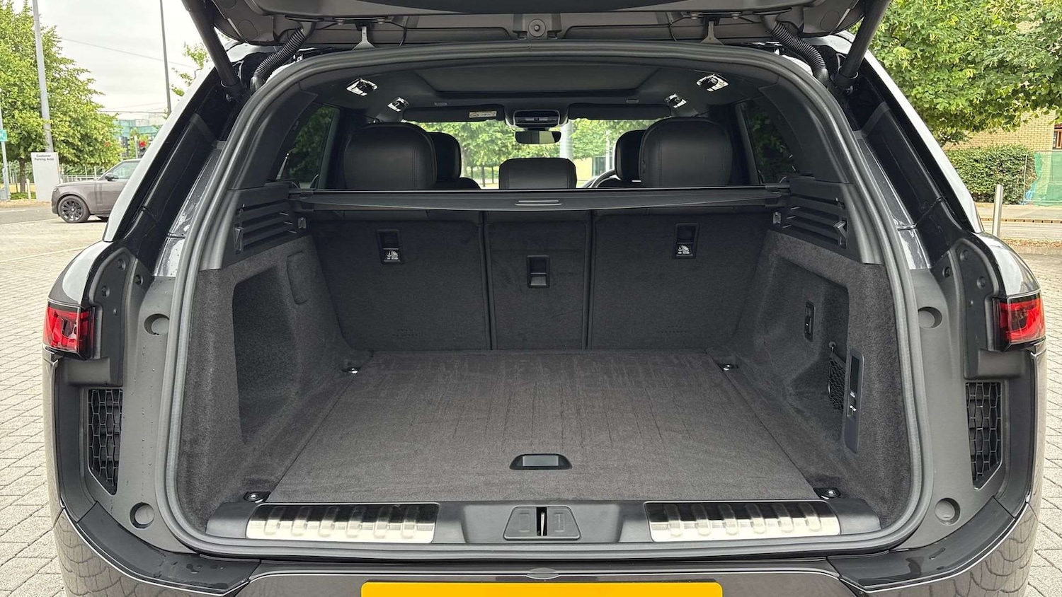 Used Land Rover Range Rover Sport 2025 for sale - 75818307: Photo 10