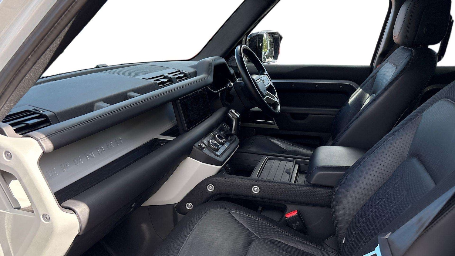 Used Land Rover Defender 2021 for sale - 76351552: Photo 3