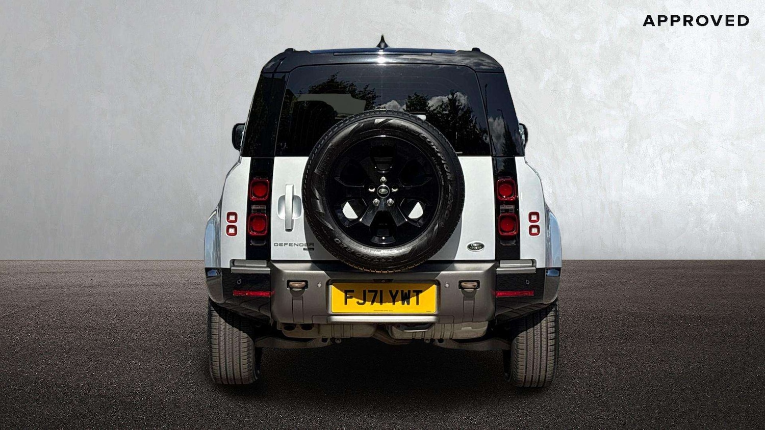 Used Land Rover Defender 2021 for sale - 76351552: Photo 6