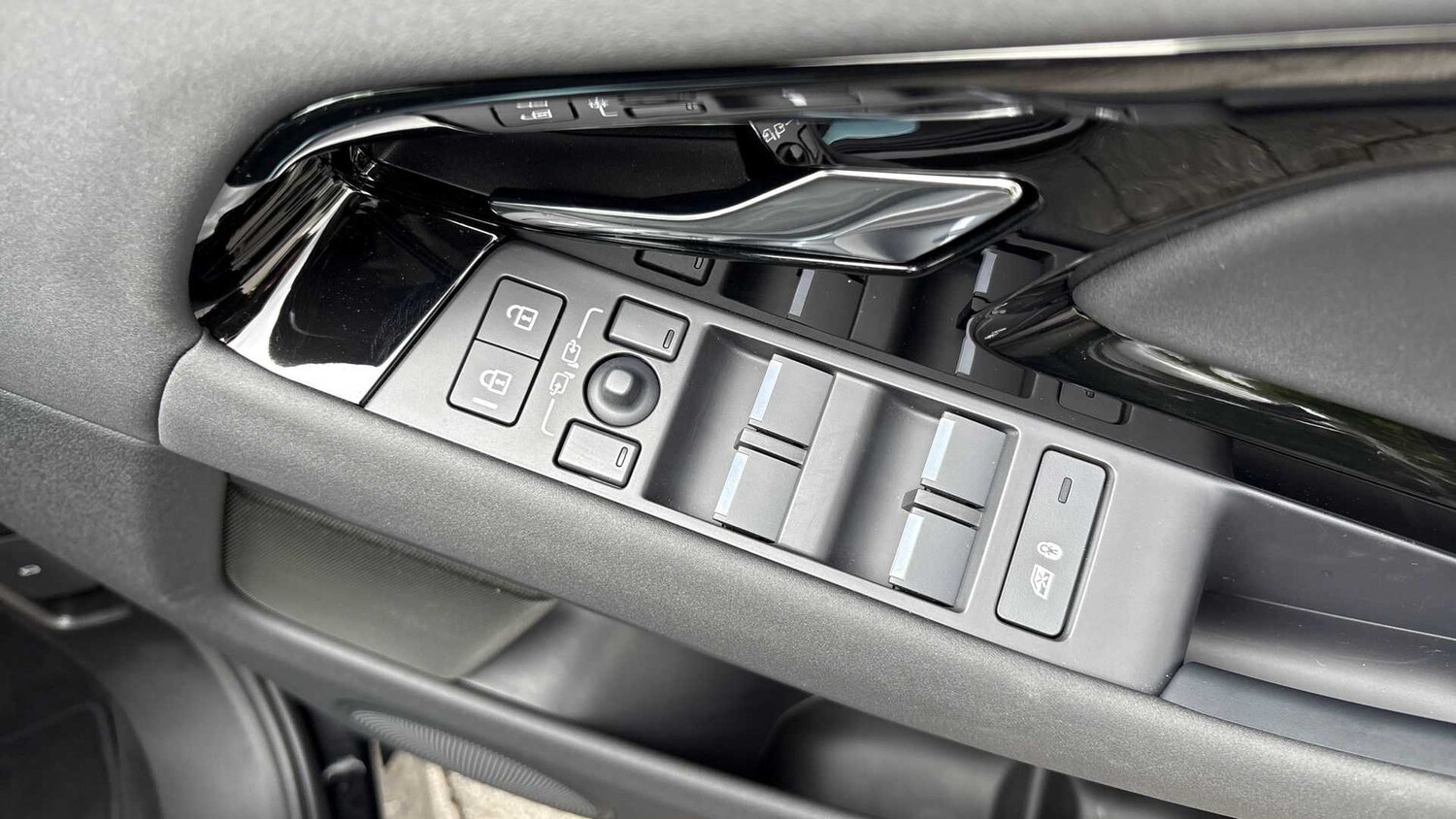 Used Land Rover Range Rover Evoque 2025 for sale - 77540690: Photo 25