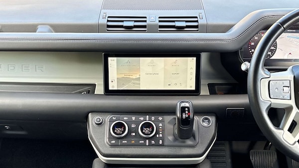 Used Land Rover Defender 2021 for sale - 75603811: Photo 14