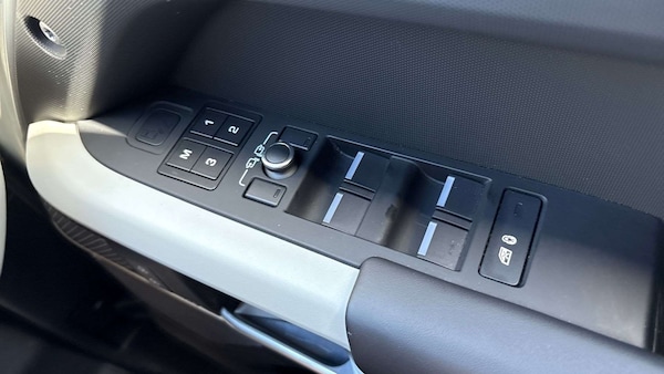 Used Land Rover Defender 2021 for sale - 75603811: Photo 24