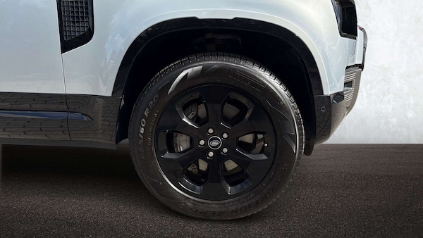 Used Land Rover Defender 2021 for sale - 75603811: Photo 8