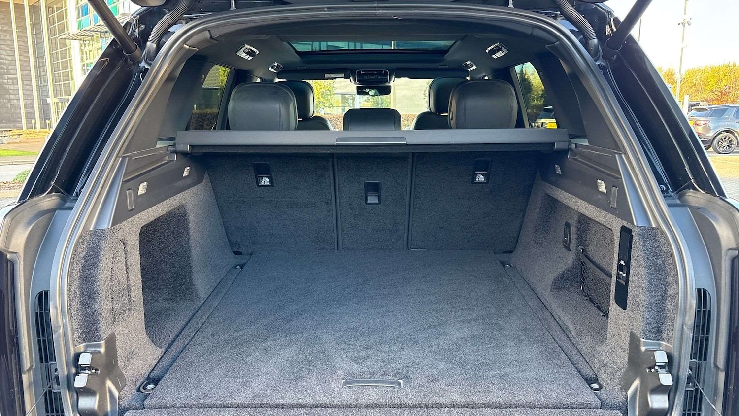 Used Land Rover Range Rover 2023 for sale - 76575875: Photo 10