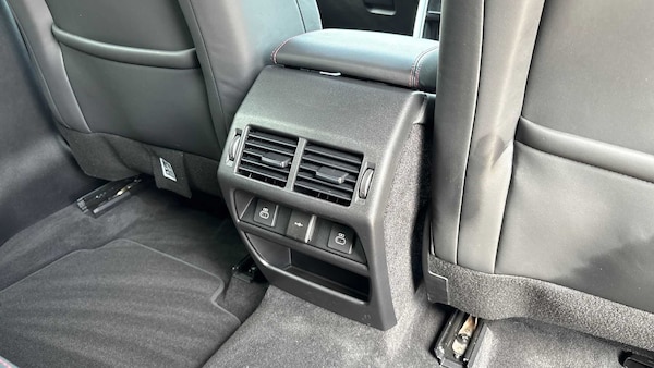 Used Land Rover Discovery Sport 2023 for sale - 75218358: Photo 18