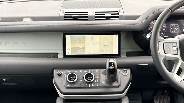 Used Land Rover Defender 2023 for sale - 76170000: Photo 14