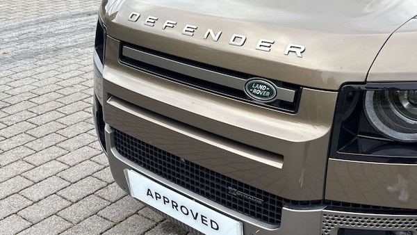 Used Land Rover Defender 2023 for sale - 76170000: Photo 33
