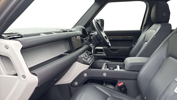 Used Land Rover Defender 2023 for sale - 76170000: Photo 3