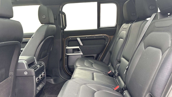 Used Land Rover Defender 2023 for sale - 76170000: Photo 4