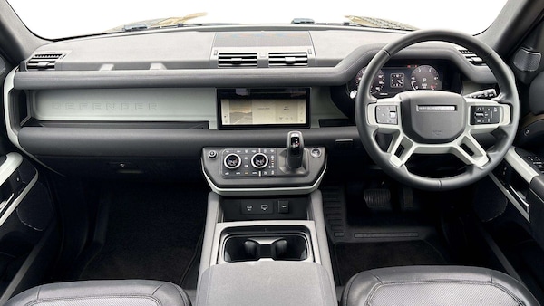 Used Land Rover Defender 2023 for sale - 76170000: Photo 9