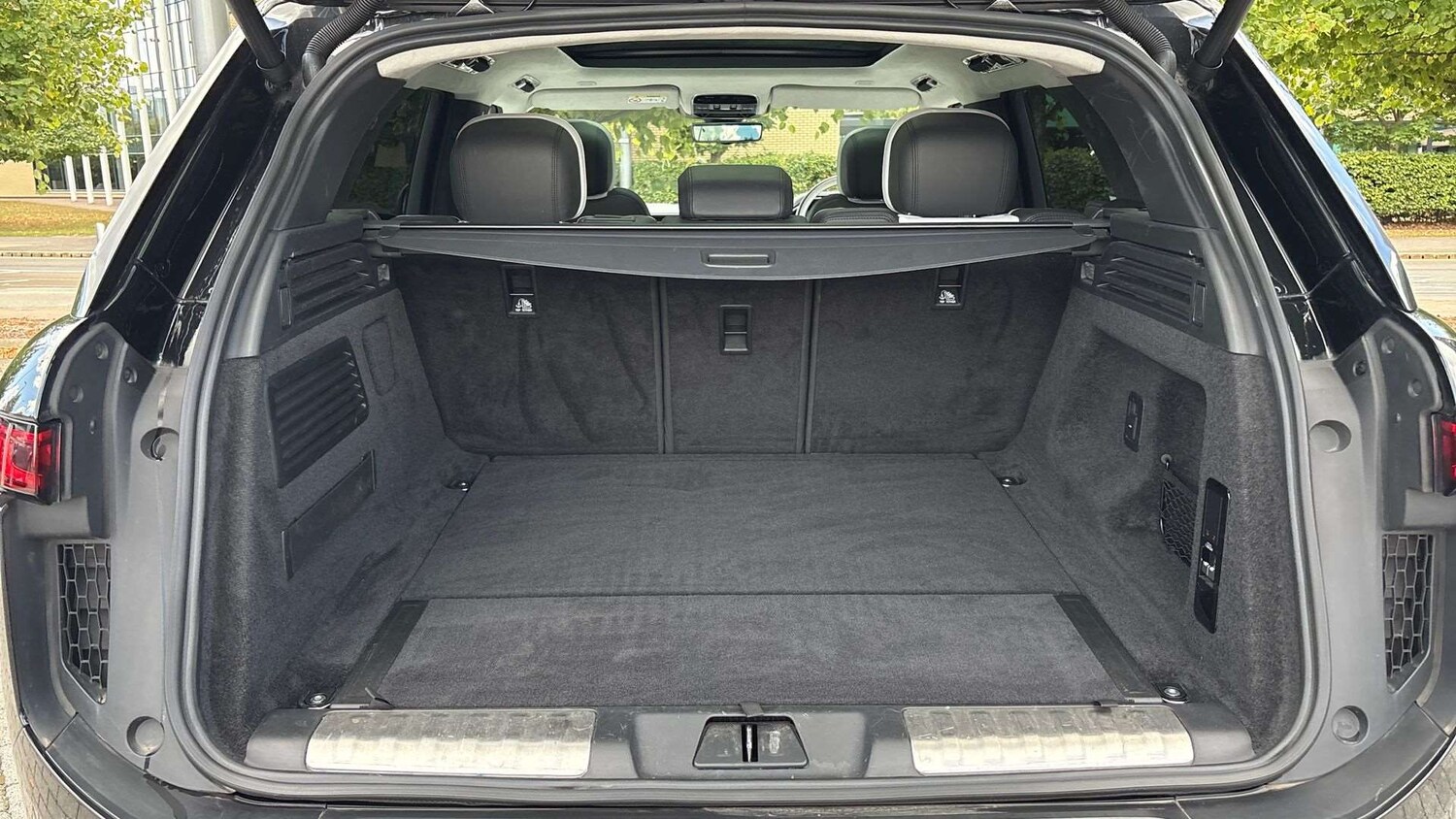 Used Land Rover Range Rover Sport 2023 for sale - 75846770: Photo 10
