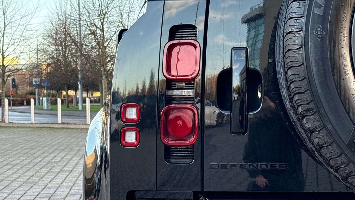 Used Land Rover Defender 90 2023 for sale - 76718096: Photo 26