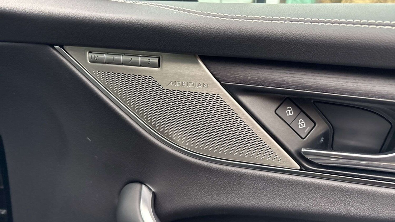 Used Jaguar F-Pace 2023 for sale - 76488131: Photo 24