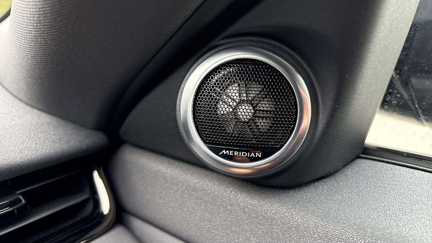 Used Land Rover Range Rover Evoque 2025 for sale - 75758029: Photo 24