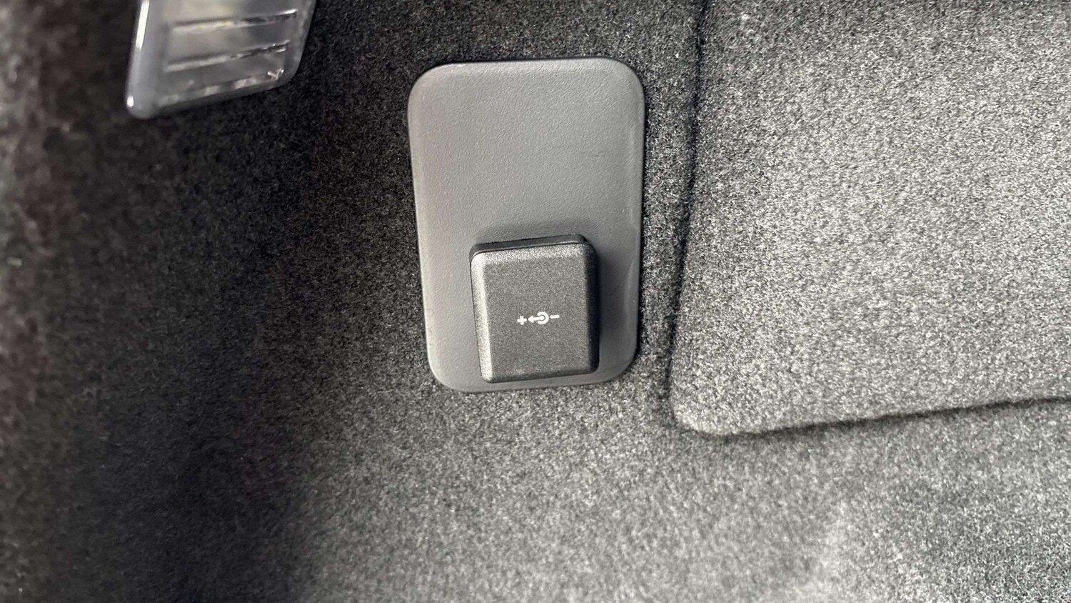 Used Land Rover Range Rover Evoque 2025 for sale - 75758029: Photo 33