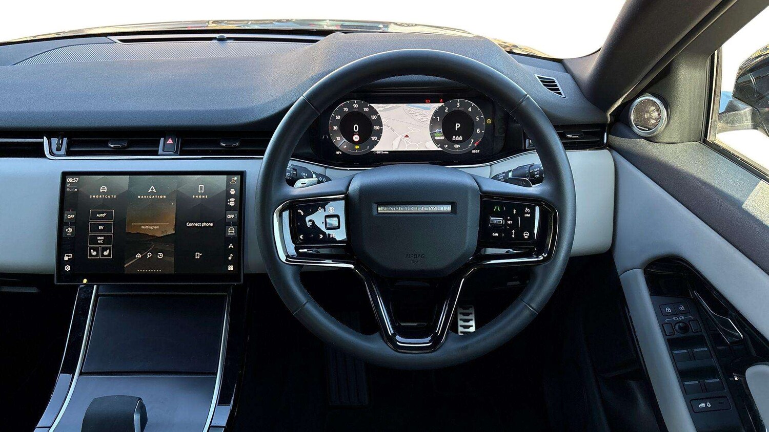 Used Land Rover Range Rover Evoque 2025 for sale - 75758037: Photo 15