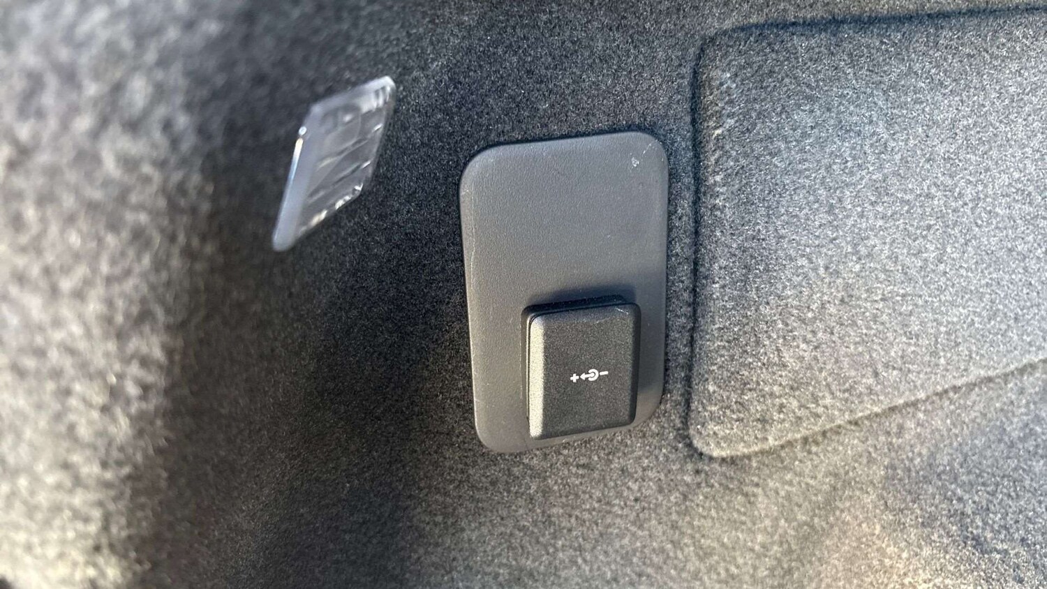 Used Land Rover Range Rover Evoque 2025 for sale - 75758037: Photo 33