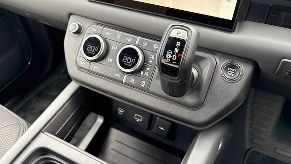 Used Land Rover Defender 2023 for sale - 75217561: Photo 13