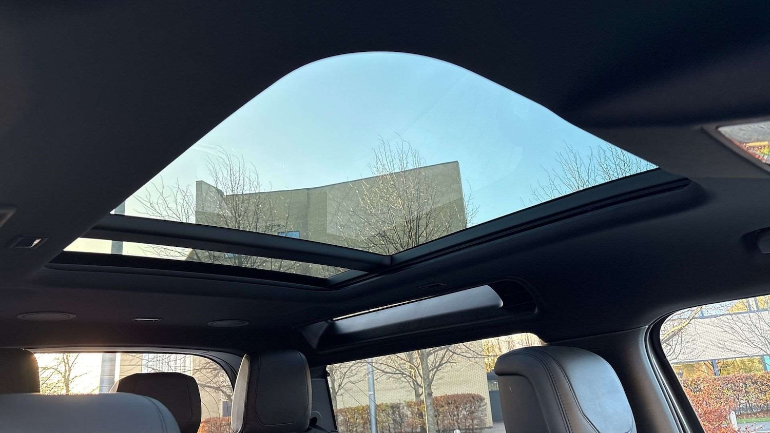 Used Land Rover Defender 2023 for sale - 76564320: Photo 21