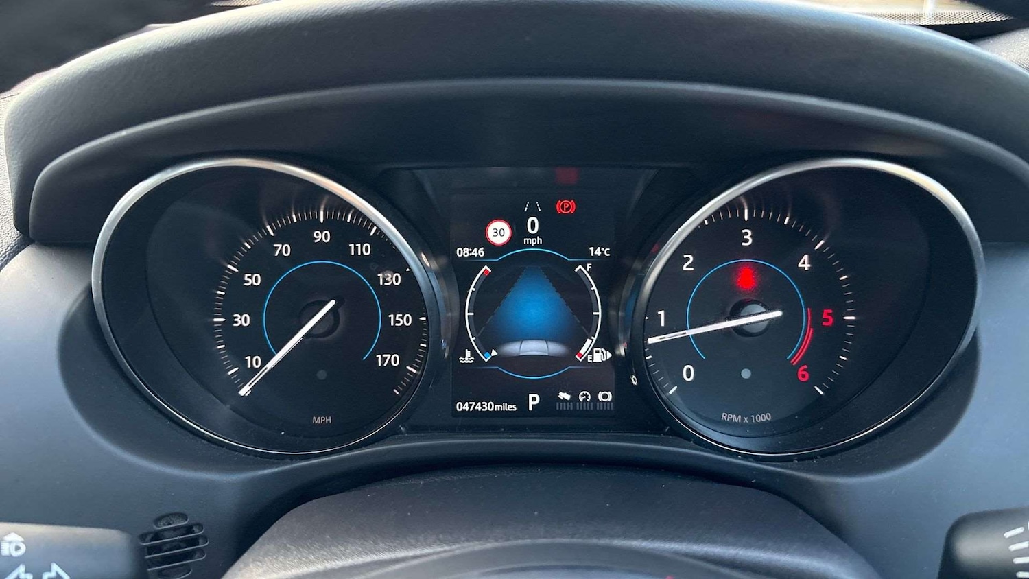 Used Jaguar XE 2018 for sale - 77103106: Photo 16