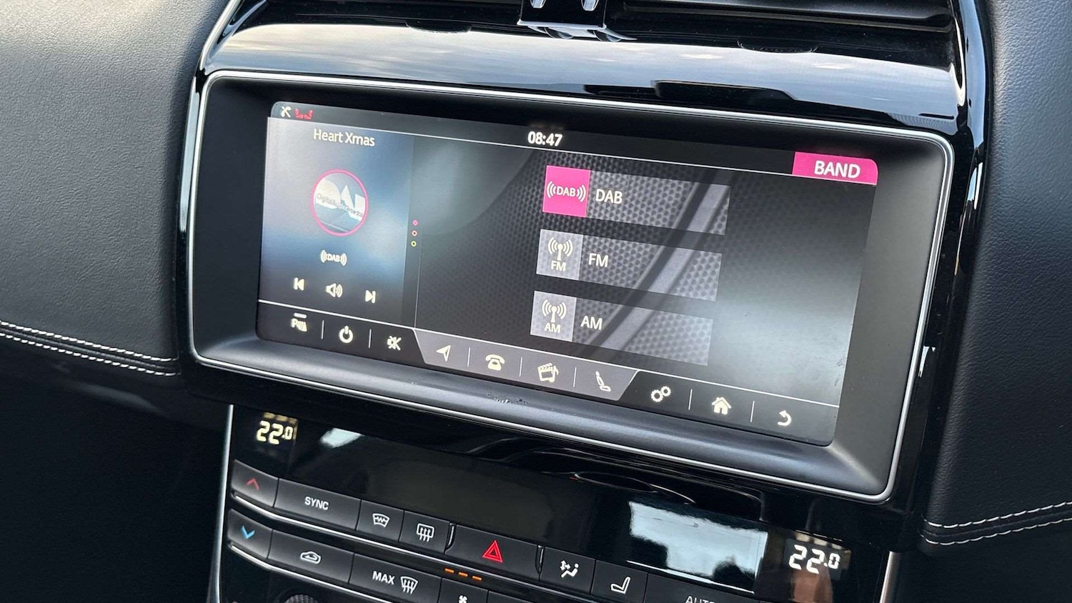 Used Jaguar XE 2018 for sale - 77103106: Photo 31