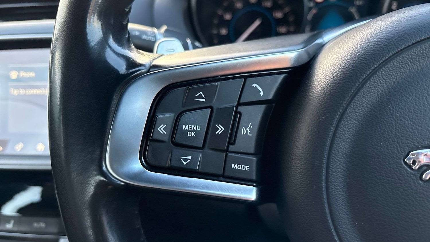 Used Jaguar XE 2018 for sale - 77103106: Photo 32