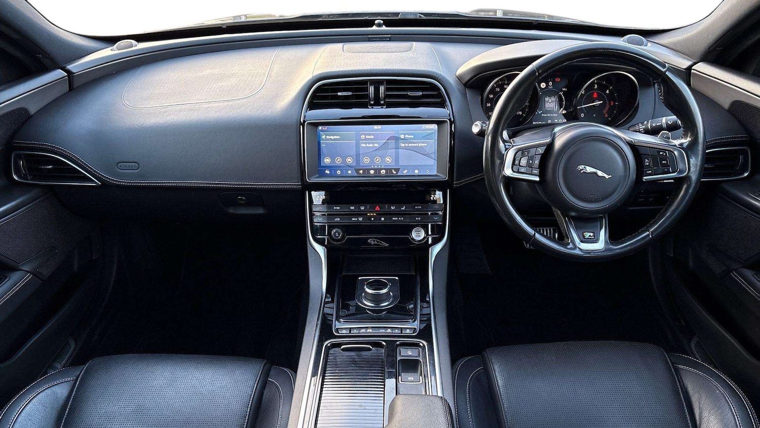 Used Jaguar XE 2018 for sale - 77103106: Photo 9