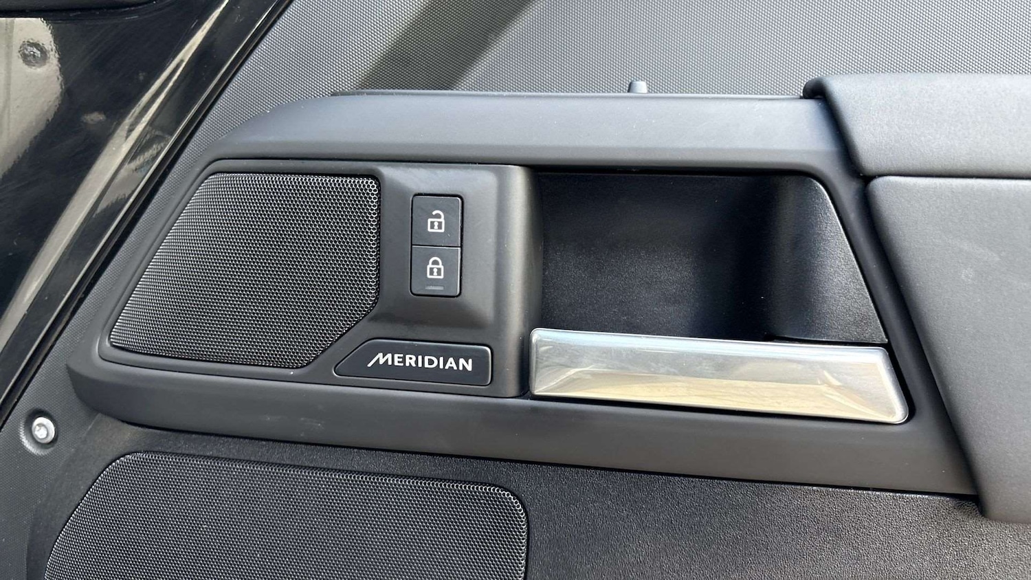 Used Land Rover Defender 2025 for sale - 76475981: Photo 24