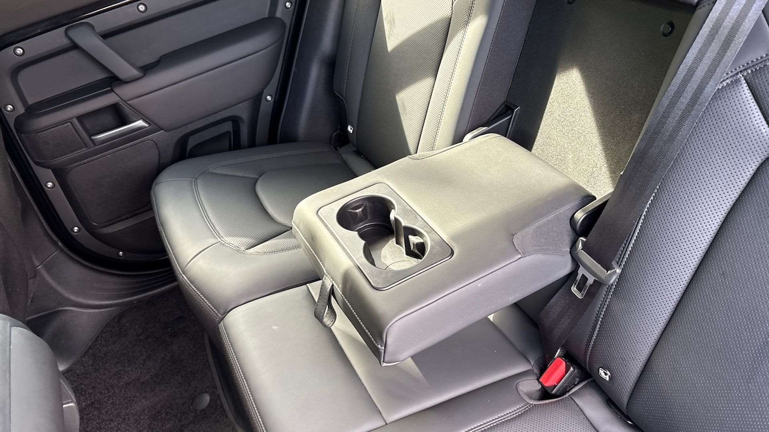 Used Land Rover Defender 2025 for sale - 76475981: Photo 32