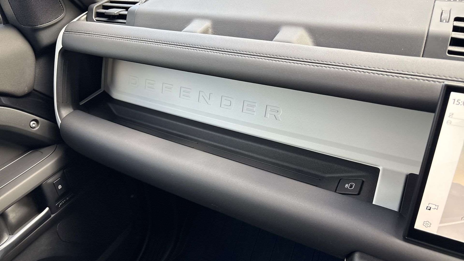 Used Land Rover Defender 2025 for sale - 76475981: Photo 33