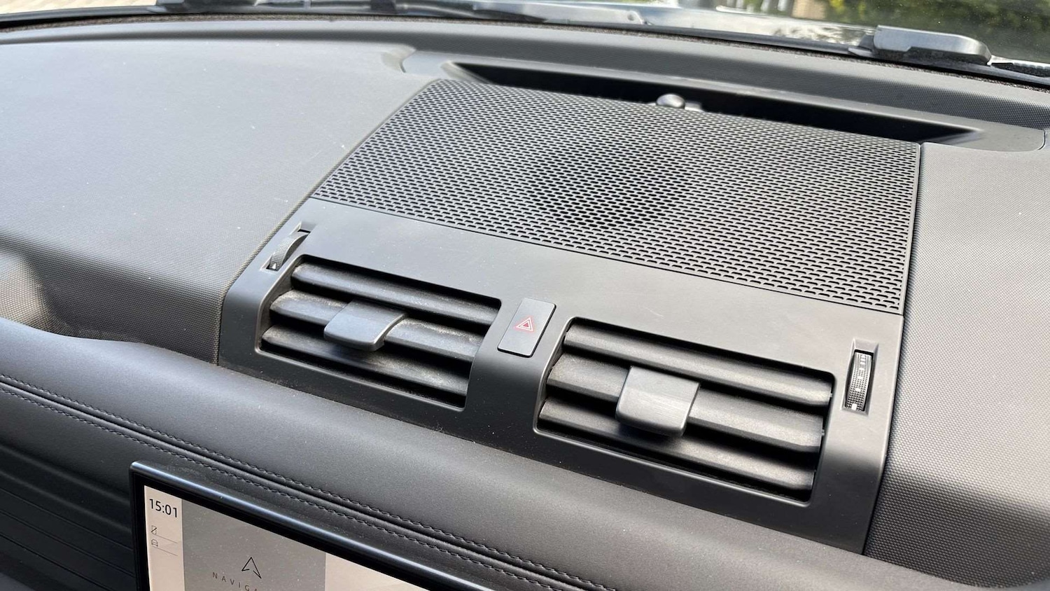 Used Land Rover Defender 2025 for sale - 76475981: Photo 34