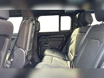 Used Land Rover Defender 2025 for sale - 76475981: Photo