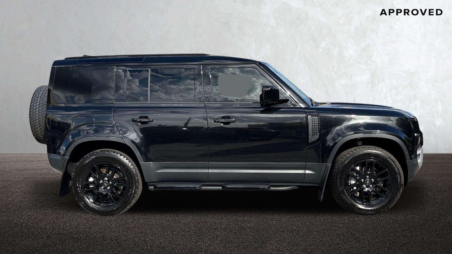 Used Land Rover Defender 2025 for sale - 76475981: Photo 5