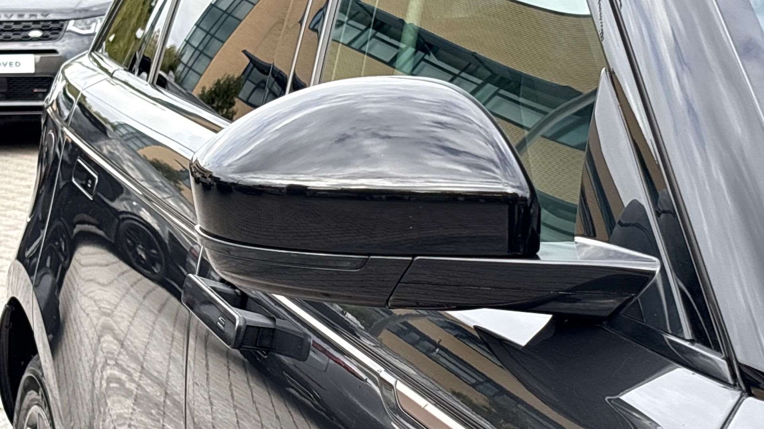 Used Land Rover Range Rover Velar 2024 for sale - 76045266: Photo 30