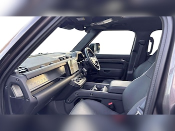 Used Land Rover Defender 2025 for sale - 79270891: Photo