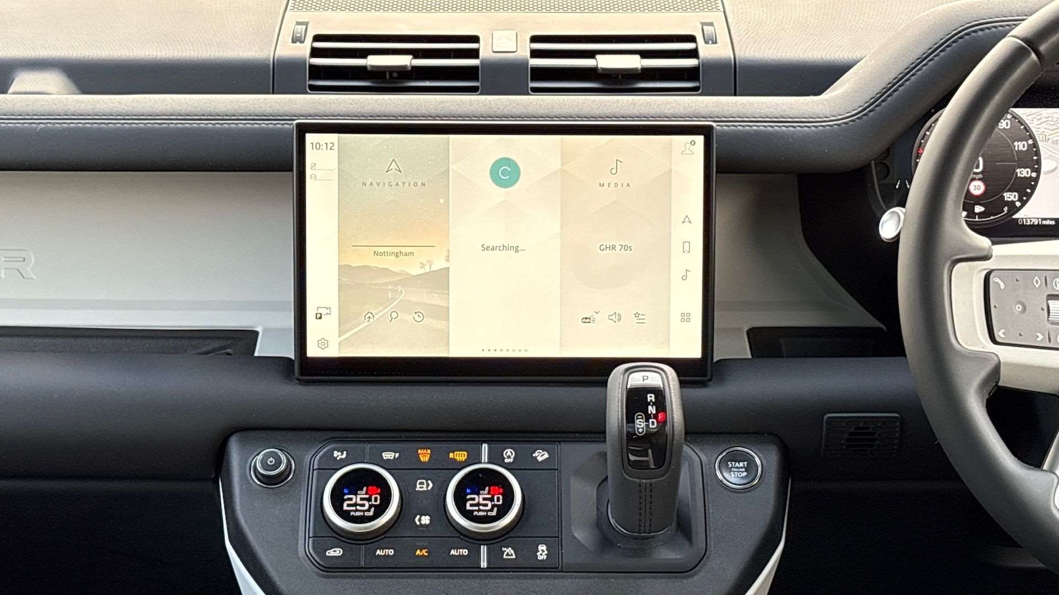 Used Land Rover Defender 2025 for sale - 77051444: Photo 14