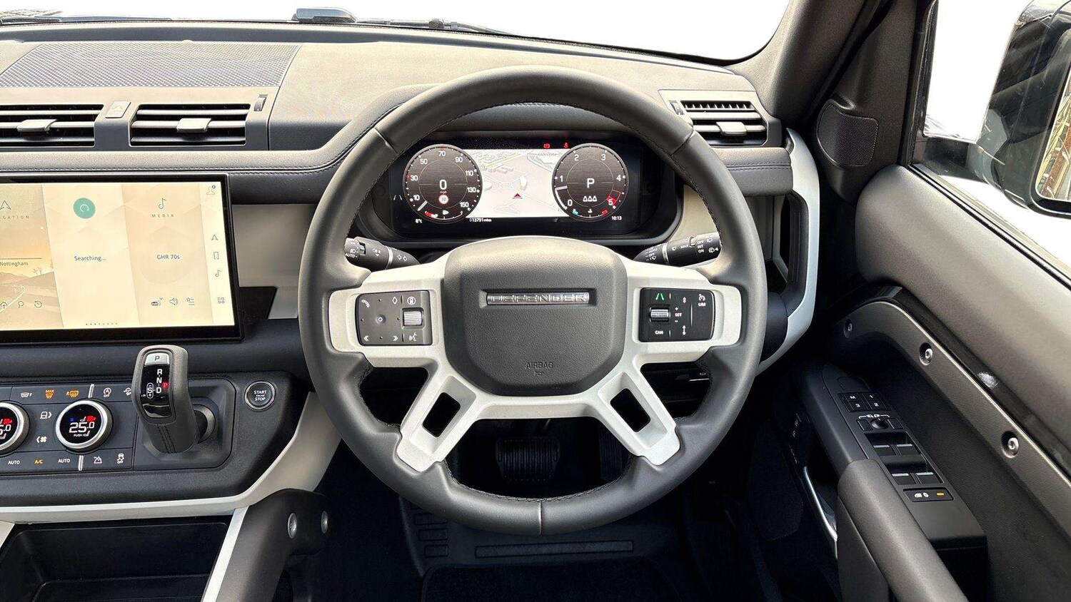 Used Land Rover Defender 2025 for sale - 77051444: Photo 15