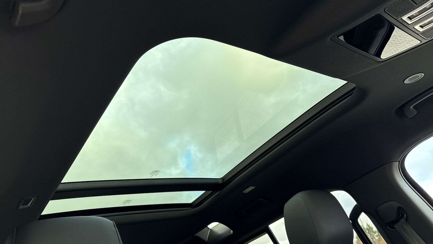 Used Land Rover Defender 2025 for sale - 77051444: Photo 21