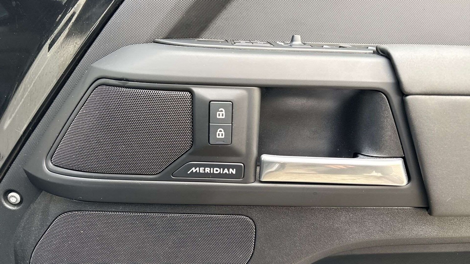 Used Land Rover Defender 2025 for sale - 77051444: Photo 24