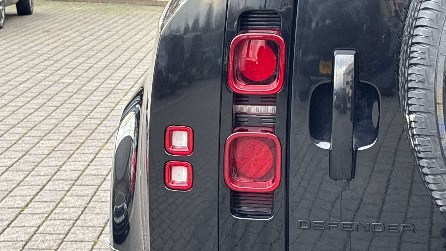 Used Land Rover Defender 2025 for sale - 77051444: Photo 26