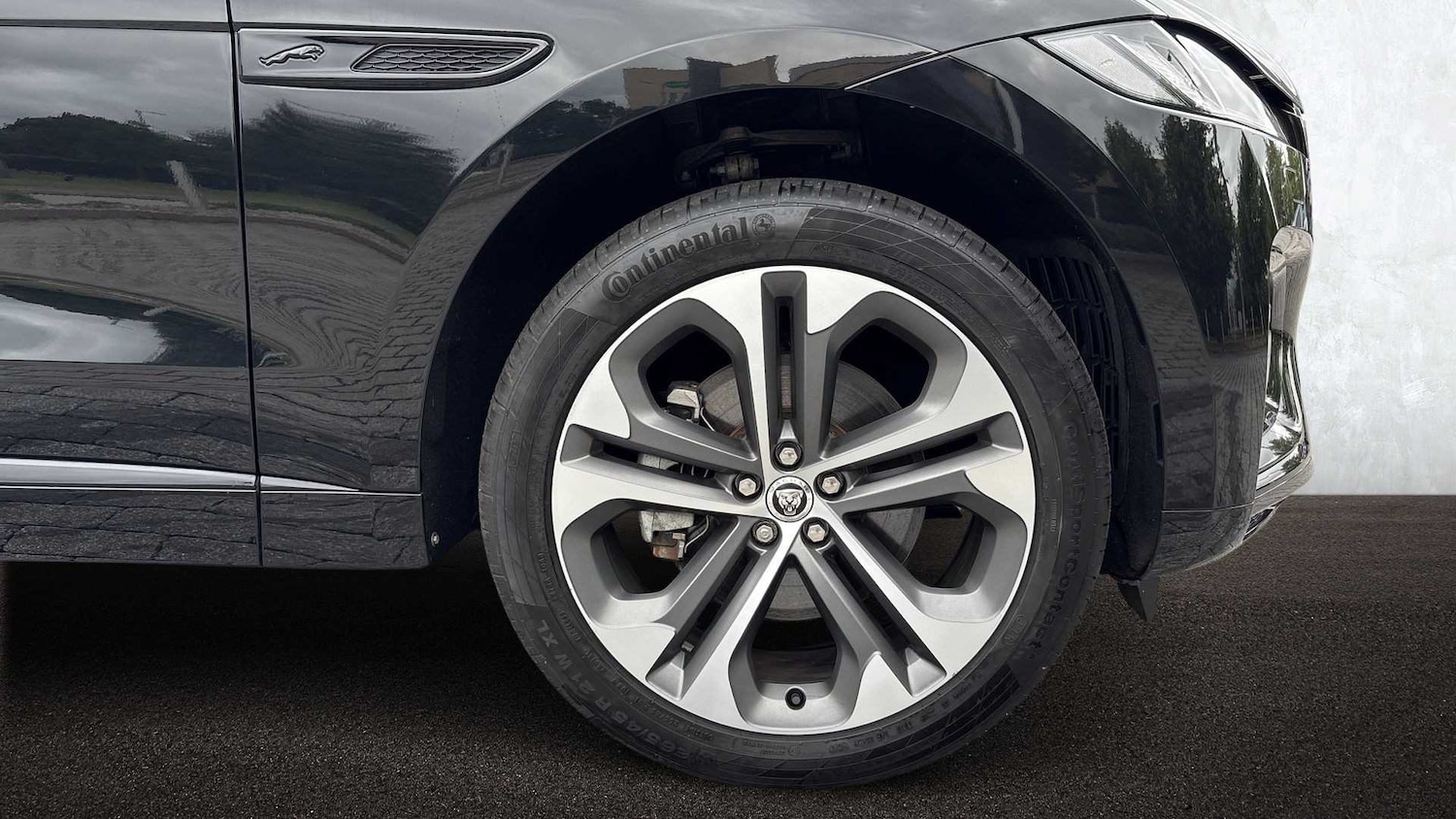 Used Jaguar F-Pace 2023 for sale - 76100639: Photo 8