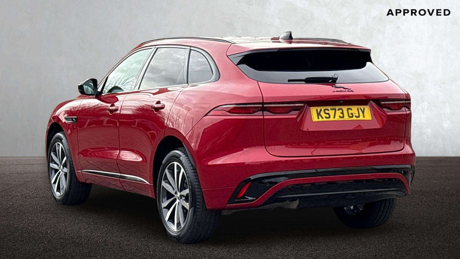 Used Jaguar F-Pace 2023 for sale - 76761148: Photo 2