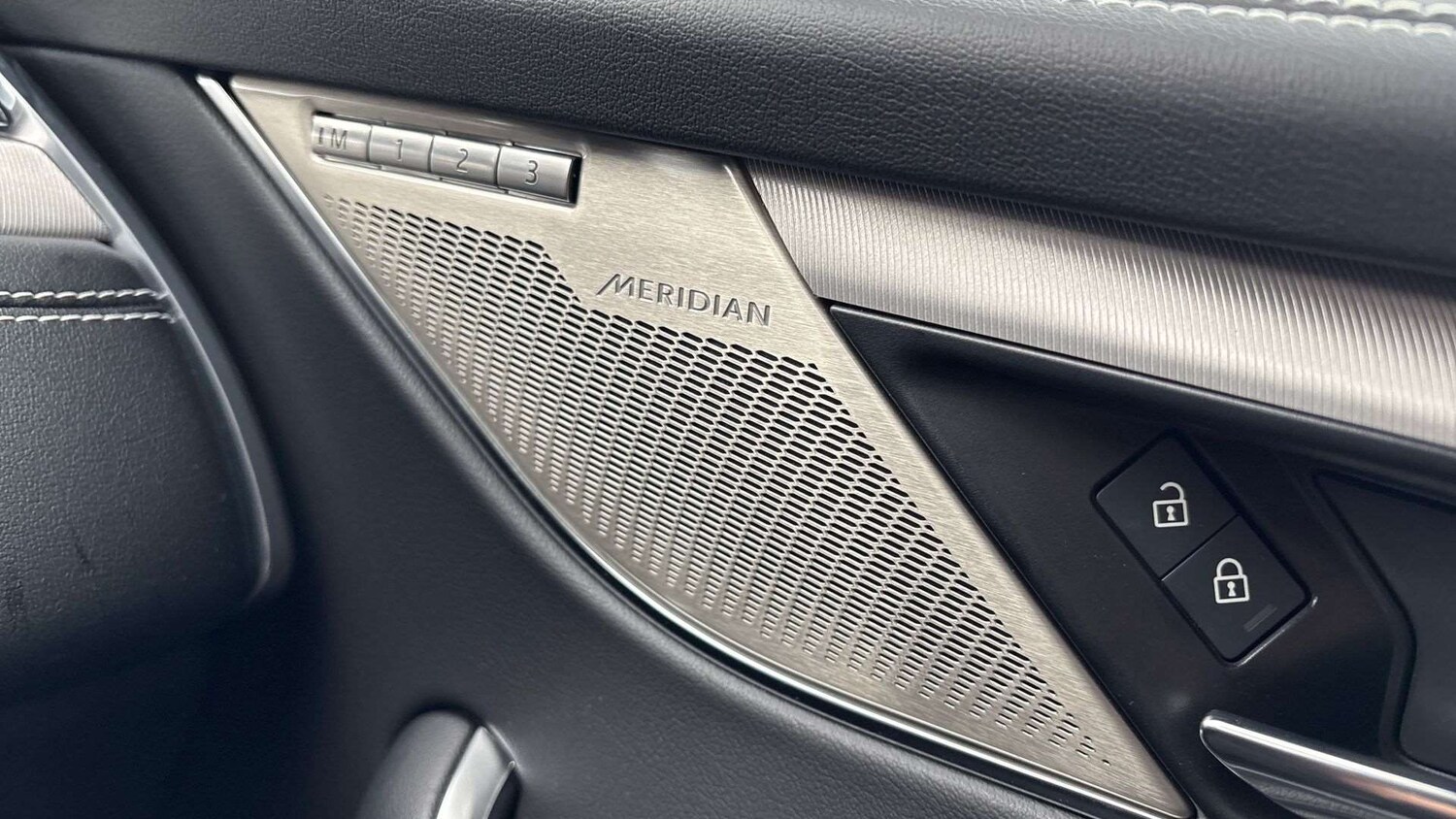 Used Jaguar F-Pace 2023 for sale - 76761148: Photo 24