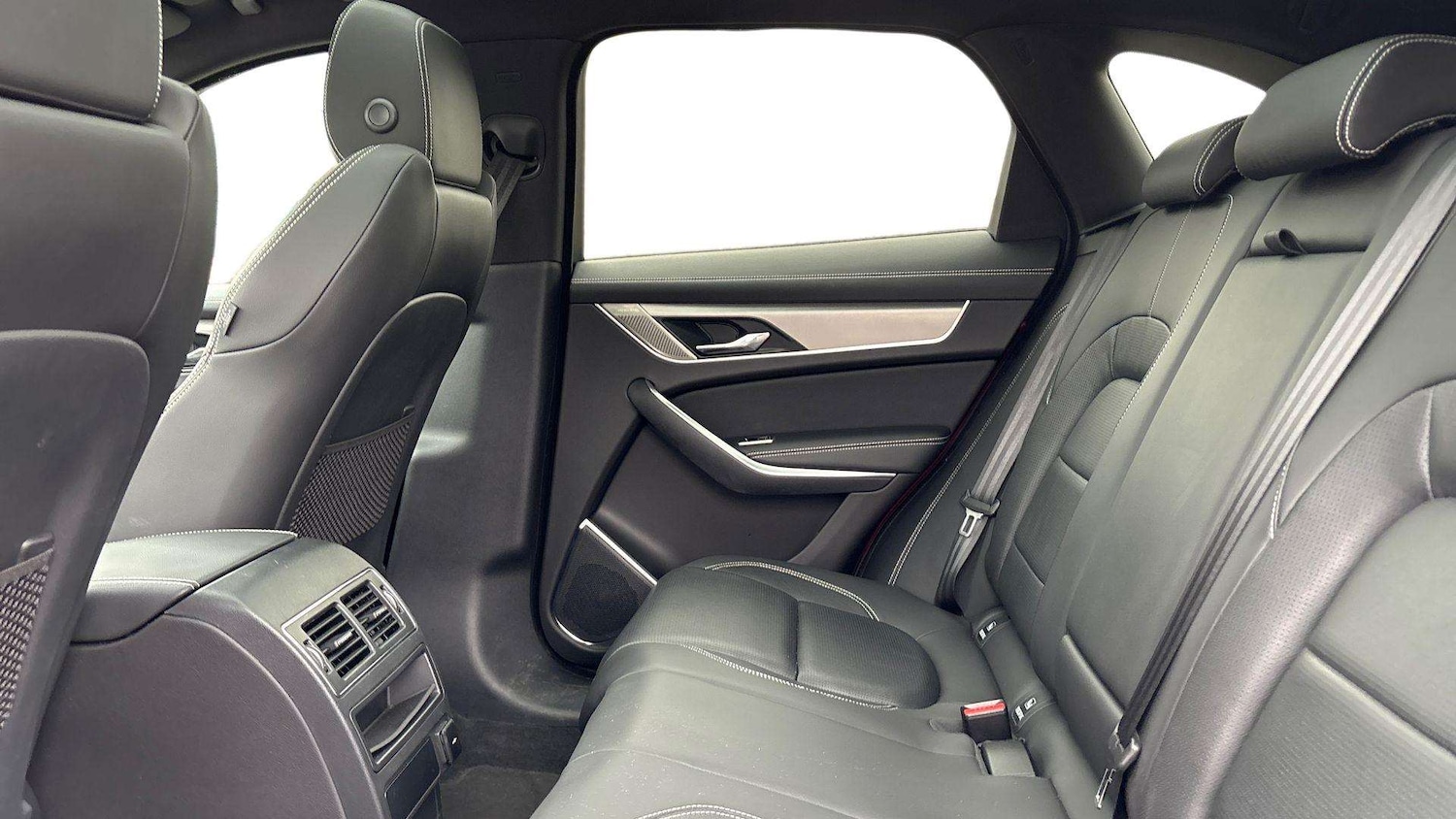 Used Jaguar F-Pace 2023 for sale - 76761148: Photo 4