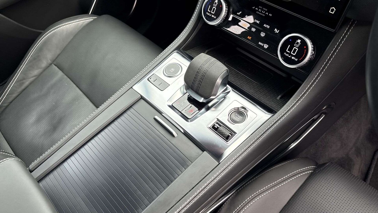 Used Jaguar F-Pace 2024 for sale - 76075299: Photo 13