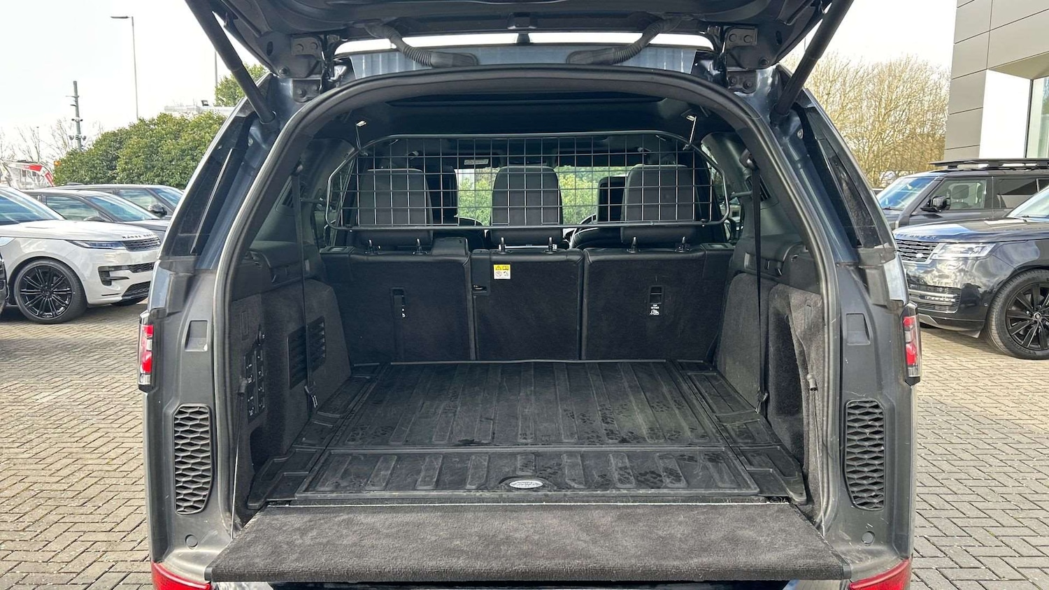 Used Land Rover Discovery 2020 for sale - 77686674: Photo 10