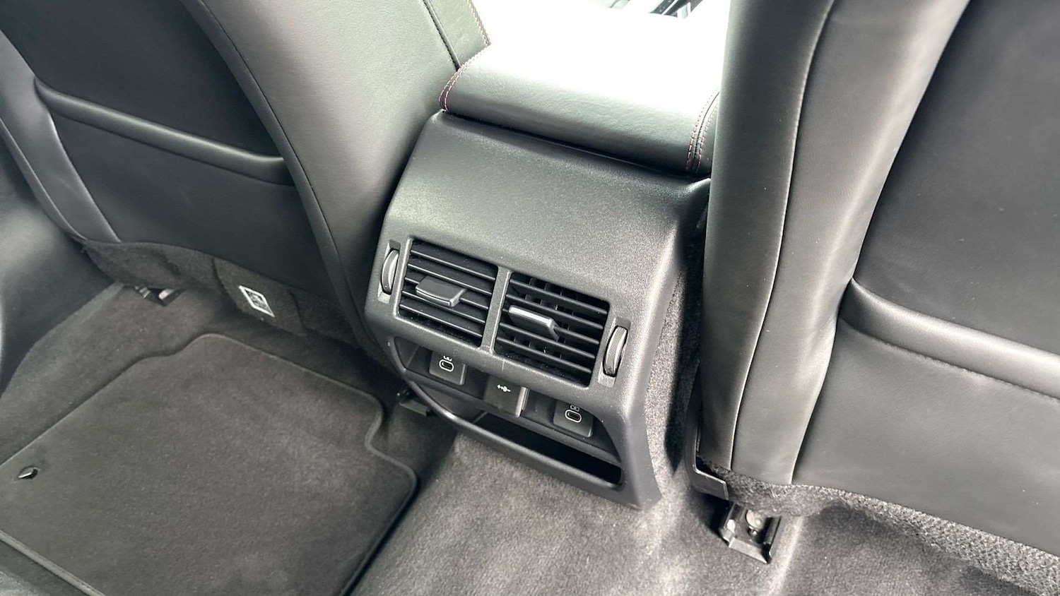 Used Land Rover Discovery Sport 2023 for sale - 76488129: Photo 18