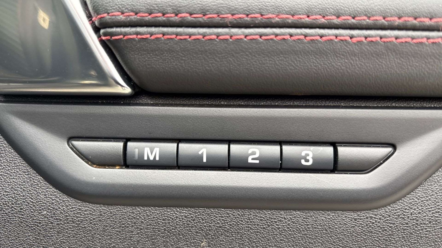 Used Land Rover Discovery Sport 2023 for sale - 76488129: Photo 32