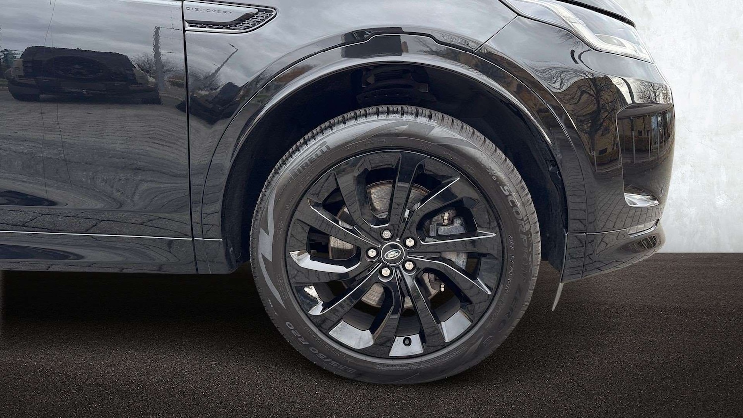 Used Land Rover Discovery Sport 2023 for sale - 76488129: Photo 8